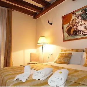 https://appartamento-laura-rialto.hotelslidodijesolo.com